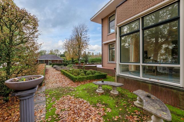 Villa for sale in Haarlemmertrekvaart 31, 2343 Jc Oegstgeest, Netherlands