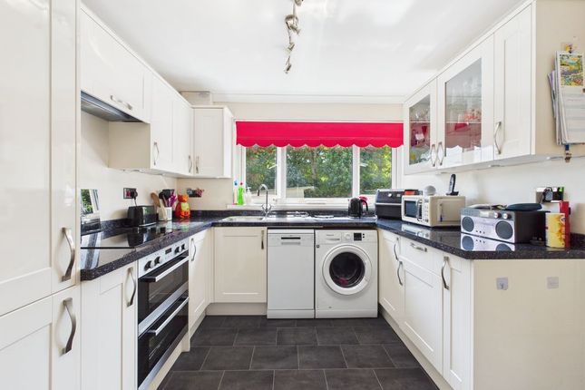 34, Lannarth Glas, Redruth photo 2
