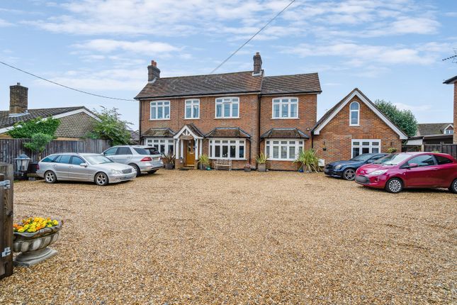 Thumbnail Detached house for sale in Pond Approach, Holmer Green, High Wycombe