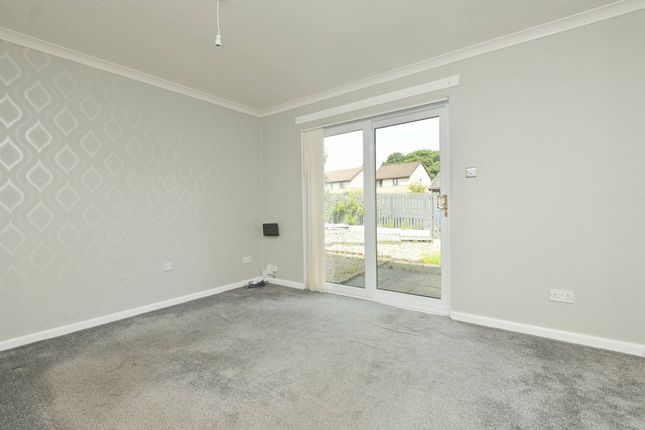 Ballantyne Place, Livingston photo 4