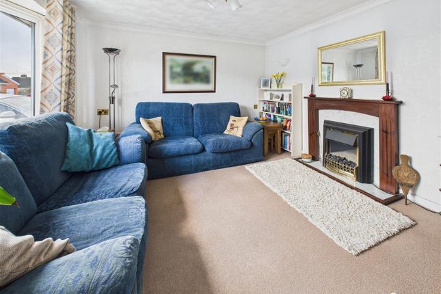 10, Lowenac Crescent, Hayle photo 4