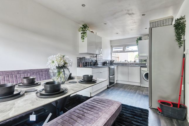 32, Wheatcroft Drive, Birmingham photo 4