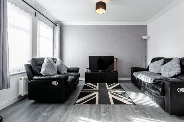 42, Dalyell Place, Bathgate photo 3