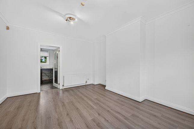 102, Wallacewell Quadrant, Glasgow photo 4