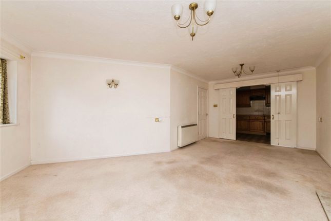 108, Kingsgate, Exeter photo 3