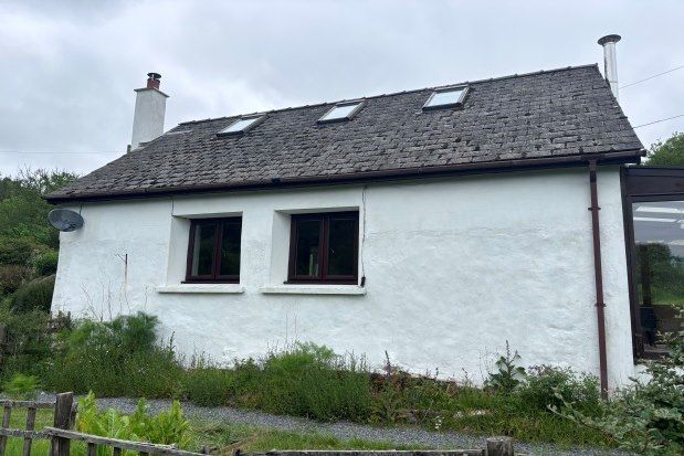 Thumbnail Cottage to rent in Blaenycoed, Carmarthen