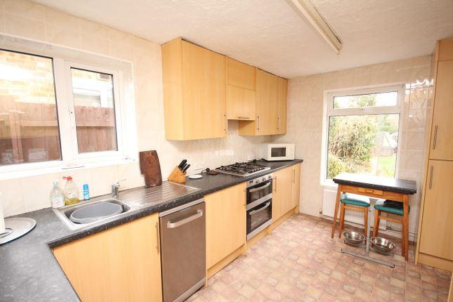 Semi-detached bungalow for sale in Wheat Hill, Letchworth Garden City