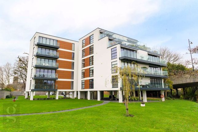 Thumbnail Flat for sale in Fryers Gate, Hereford