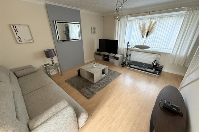 2, Hampshire Gardens, St. Helens photo 2
