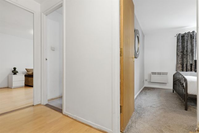 Flat 5, 14, Fleming Avenue, Clydebank photo 4