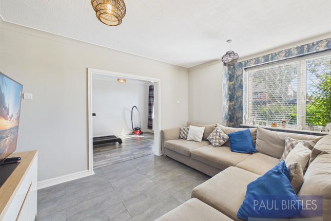 12, Lydney Road, Manchester photo 3