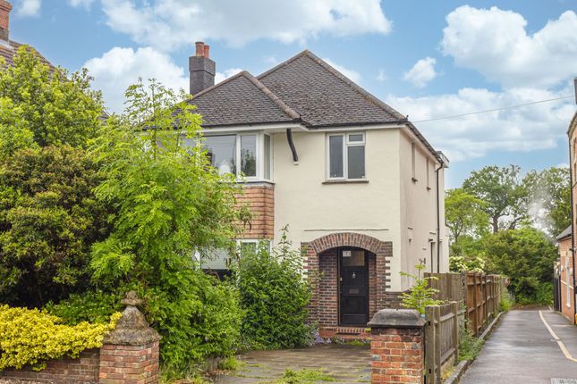 Thumbnail Detached house for sale in Moat Road, East Grinstead