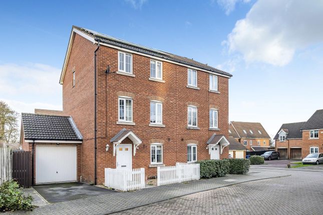 Thumbnail Property for sale in Robin Close, Selby