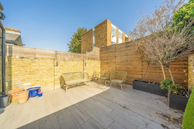 128, Tyneham Road, London photo 3