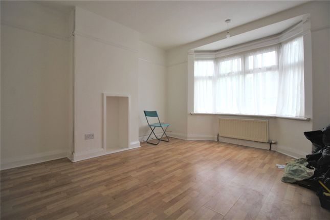 11, Gouge Avenue, Gravesend photo 4