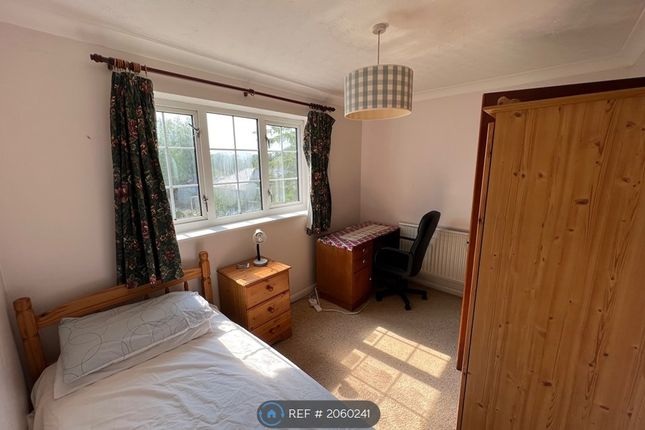 Thumbnail Room to rent in West Drive, Highfields Caldecote, Cambridge