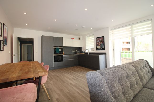 Flat for sale in Avenue Road, London