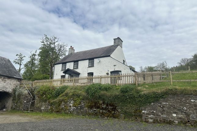 Detached house to rent in Penpont, Brecon
