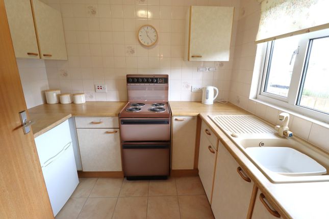 4 Framlingham Court, Hilltop Close, Rayleigh photo 3