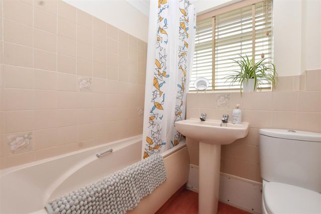 131, Snowdon Close, Eastbourne photo 5