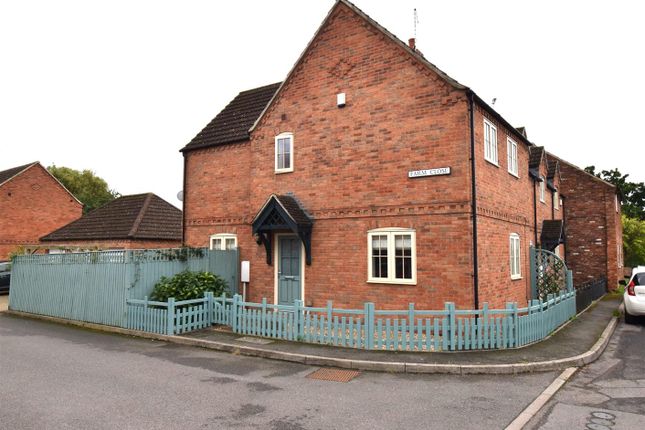 Semi-detached house to rent in Farm Close, Bathley, Newark