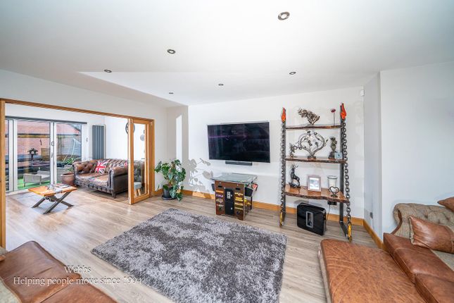 12, Chase Side Drive, Rugeley photo 2