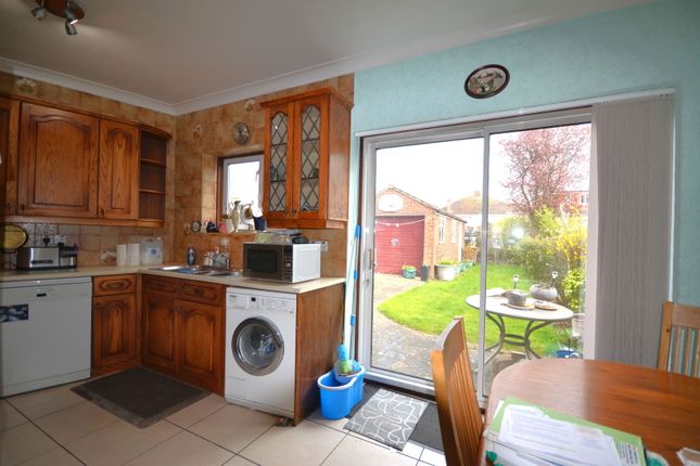 254, Kenmore Avenue, Harrow photo 4