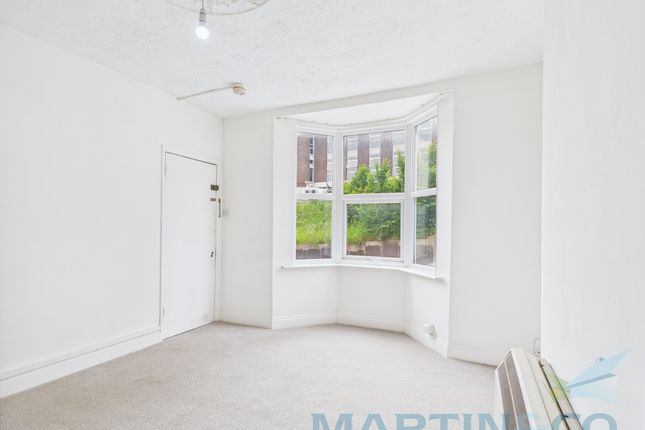 Flat 3, 27, New England Road, Brighton photo 3