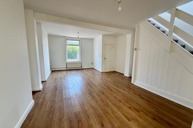 6, Walters Terrace, Twynyrodyn, Merthyr Tydfil photo 2