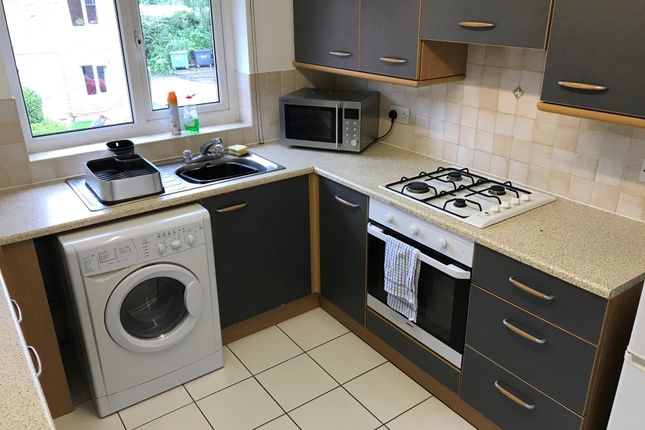 2, Greenfield Court, Leeds photo 5