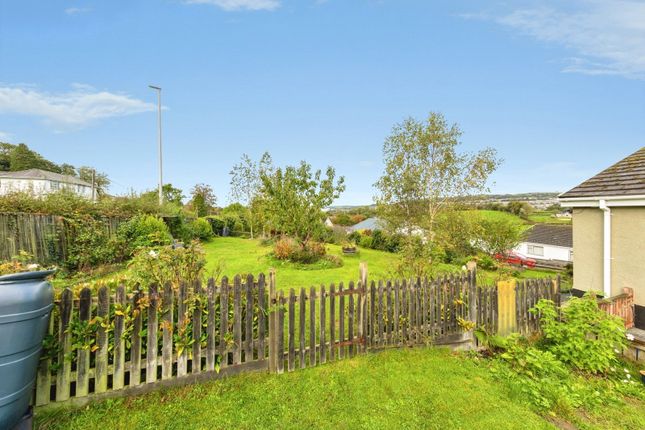 Brynglas Crescent, Carmarthen photo 2