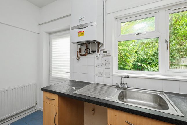 39 Arncliffe Drive, Milton Keynes photo 5