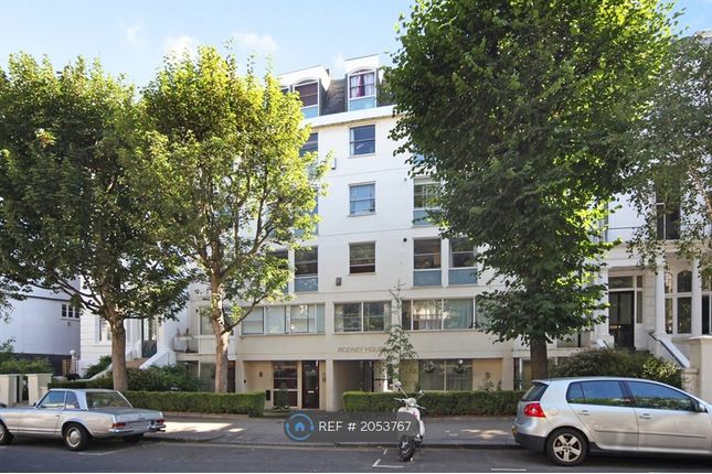 Thumbnail Flat to rent in Pembridge Crescent, London