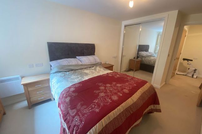 Flat for sale in Isabel Court, Cowick Street, Exeter