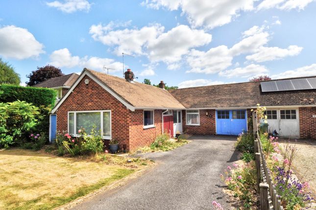 Thumbnail Bungalow to rent in Manor Road, Henley-On-Thames