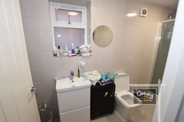 Flat to rent in |Ref: R166578|, Canute Road, Southampton