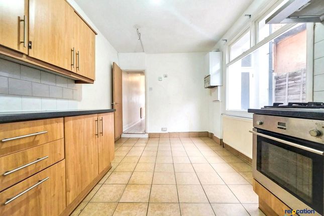 35 Chichester Road, London photo 2