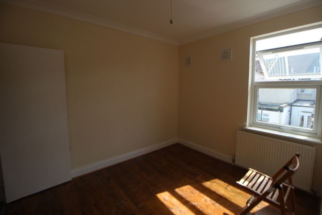 Terraced house to rent in Winkfield Road, London
