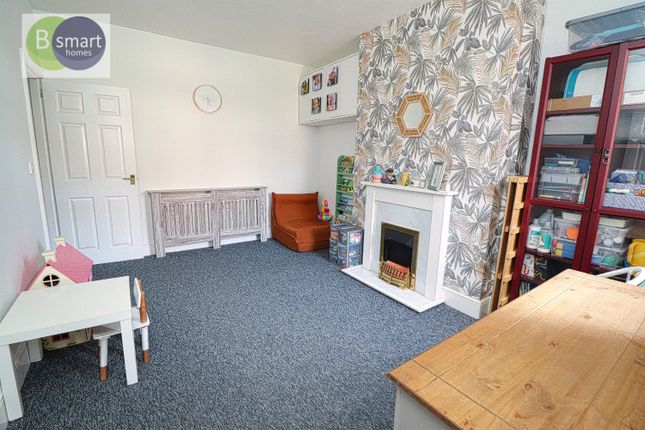 102, Avenue Road, Rotherham photo 4