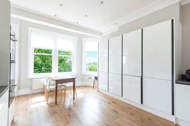 Flat for sale in Cremorne Road, London