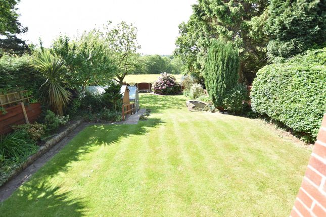 4 Bed Detached House For Sale In Rivershill Gardens Hale Barns