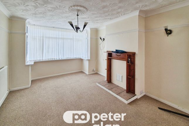 245, Newport photo 3