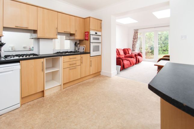 5-bed house on 49 Highfield Road, Bournemouth, £2,950/mo
