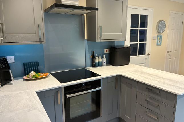 107, Moor View Drive, Teignmouth photo 2