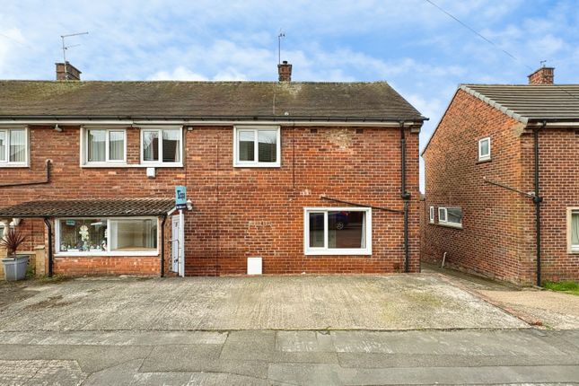 15, Hungerhill Close, Rotherham photo 2