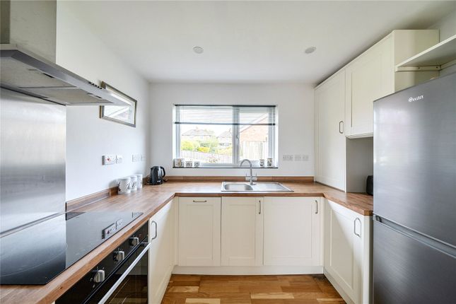 5, Broad Close, Somerset photo 3