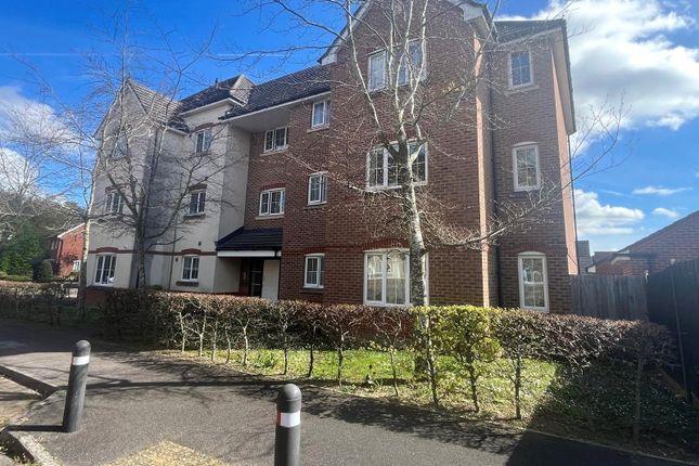 Thumbnail Flat for sale in Woodland Walk, Aldershot, Hampshire