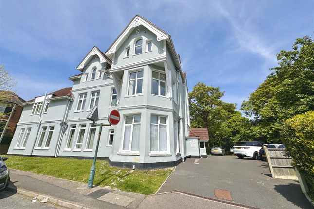 Thumbnail Flat to rent in Pine Tree Glen, Westbourne, Bournemouth