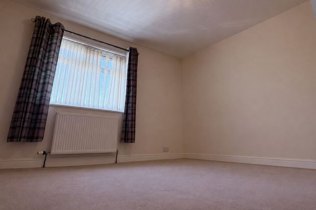328, Manchester photo 5