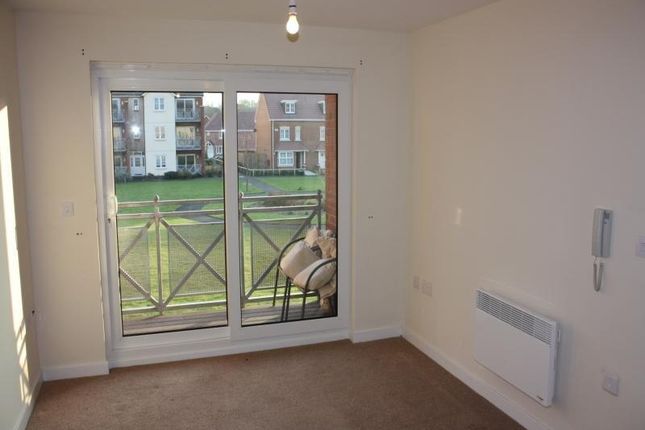 128, Clough Close, Middlesbrough photo 4